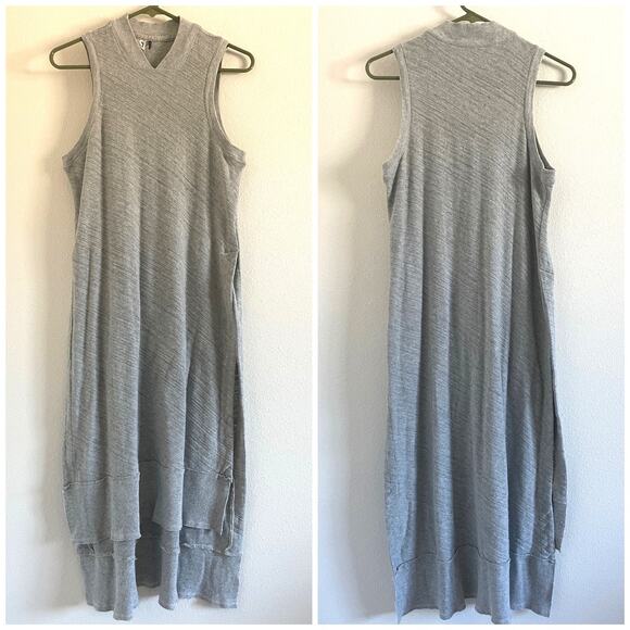 Akemi + Kin Dresses & Skirts - Akemi + Kin Anthropologie 100% Cotton Knit Sleeveless V-neck Gilet  Gray Size M
